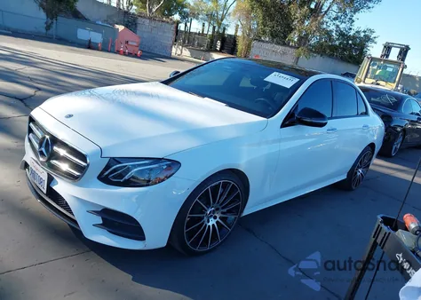 2019 Mercedes-Benz E 300 z USA, uszkodzony, nr VIN WDDZF4JB0KA660703